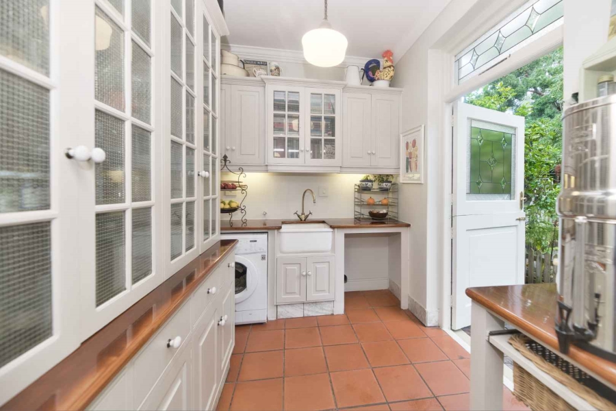 4 Bedroom Property for Sale in Kwaaiwater Western Cape